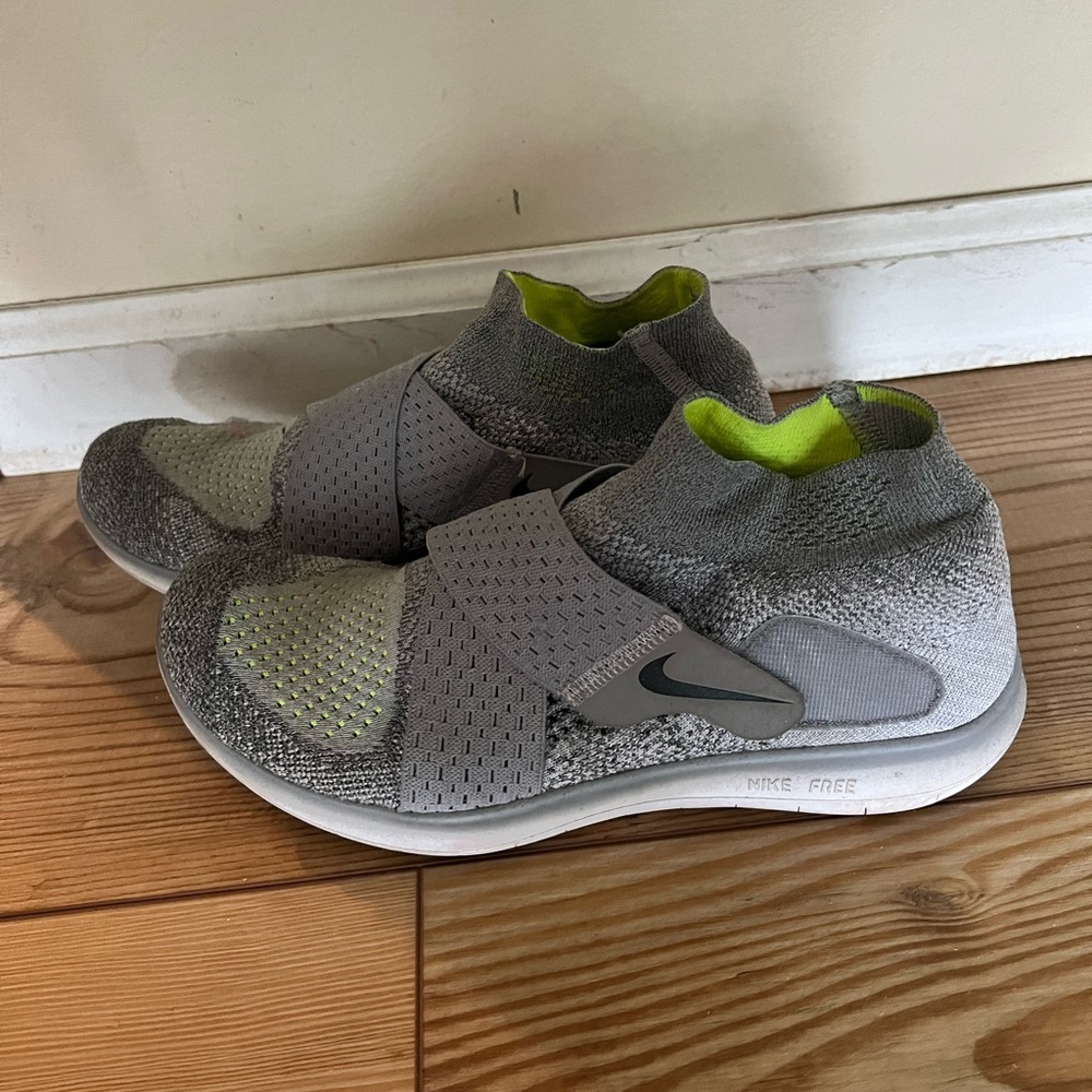 Nike free runs